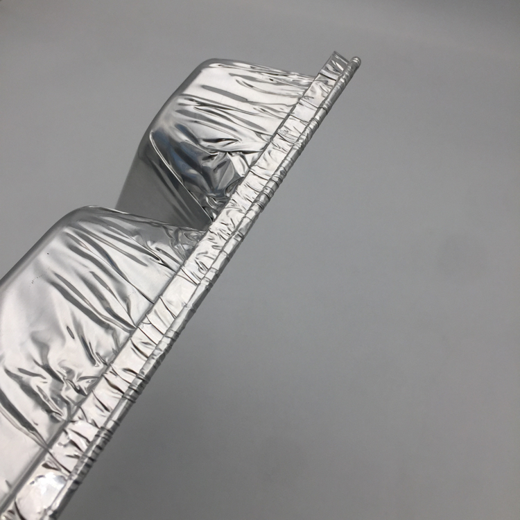 Большая пластина из алюминиевой фольги с тремя сетками